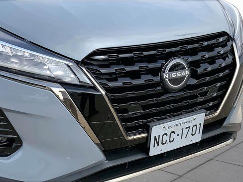 Used 2024 Nissan Kicks SR w/ SR Premium Package FWD image 28