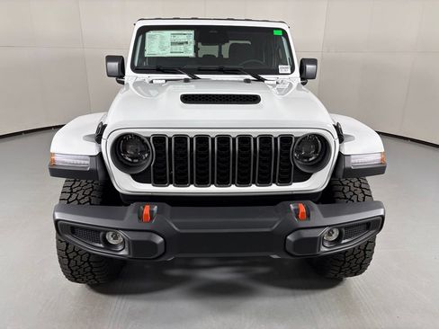 New 2026 Jeep Gladiator Mojave w/ Dual Top Group AWD/4WD image 3