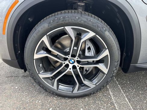 New 2026 BMW X5 xDrive50e w/ Premium Package image 10