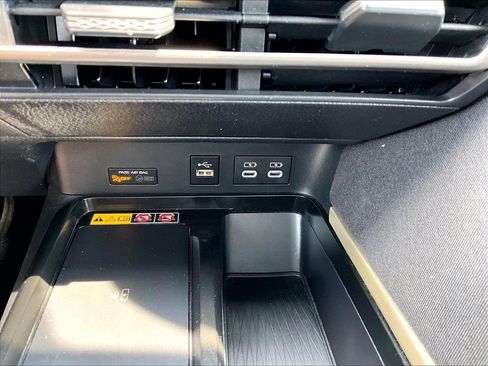 Used 2025 Toyota Camry LE FWD image 26