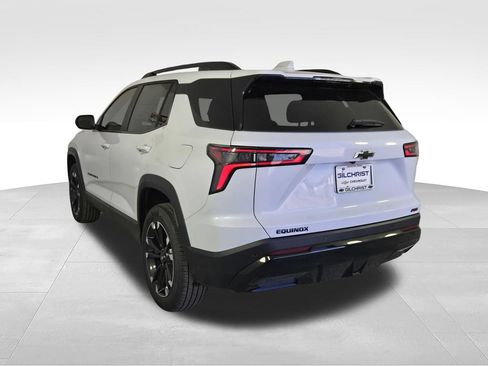 New 2026 Chevrolet Equinox RS w/ Convenience Package III FWD image 5
