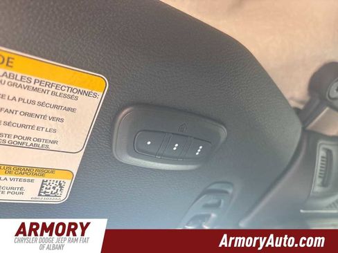 New 2025 Jeep Gladiator Sport image 18