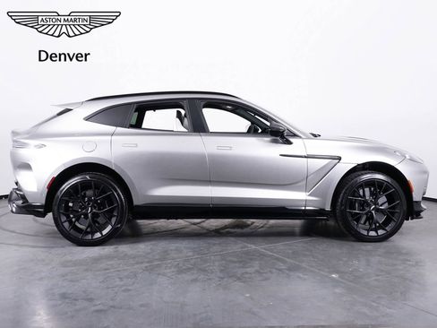 Used 2025 Aston Martin DBX 707 image 6