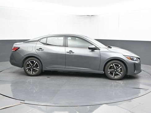 Used 2024 Nissan Sentra SV FWD image 4