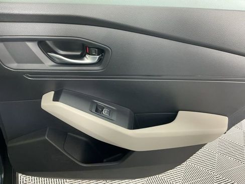 Used 2025 Honda Accord SE image 11