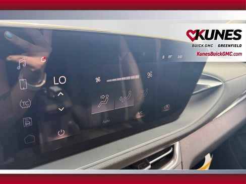New 2026 Buick Envista Sport Touring w/ Convenience I Package FWD image 26