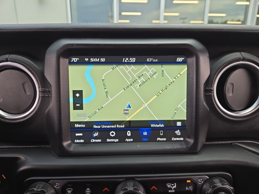 Used 2020 Jeep Gladiator Overland w/ Uconnect 4C Nav & Sound Group AWD/4WD image 23