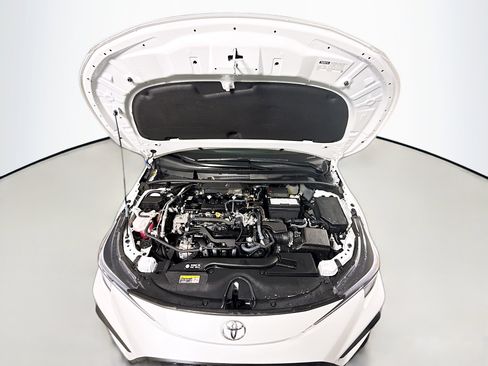Certified 2025 Toyota Corolla XSE image 28