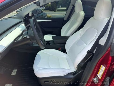 Used 2024 Tesla Model Y 2WD image 6