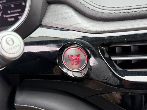 Used 2023 Acura MDX SH-AWD w/ Advance Package image 30