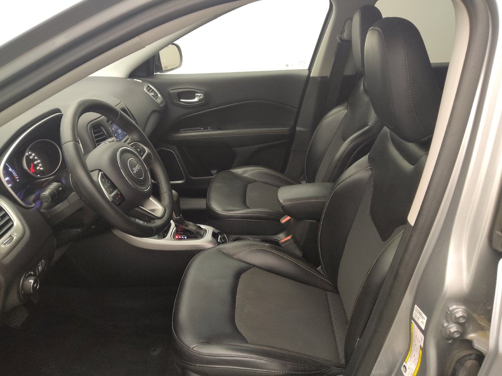 Used 2018 Jeep Compass Latitude AWD/4WD image 17