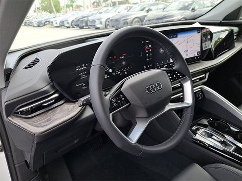 New 2025 Audi Q5 Premium Plus image 7