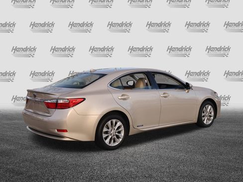 Used 2014 Lexus ES 300h w/ Premium Package w/Bamboo Trim image 9
