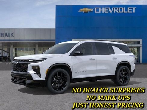 New 2026 Chevrolet Traverse RS image 2