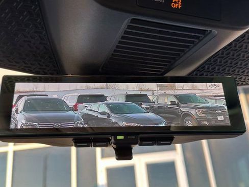 Used 2024 Nissan Ariya AWD image 32