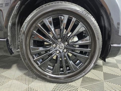Used 2023 Toyota Venza Nightshade AWD/4WD image 15
