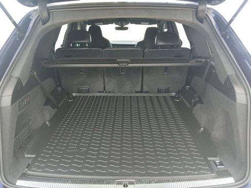 Used 2023 Audi SQ7 Prestige w/ Sport Package image 19