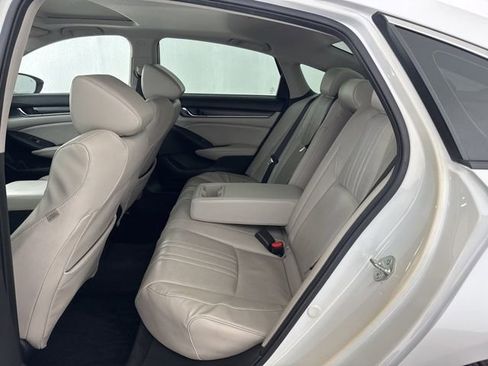 Used 2018 Honda Accord Touring image 27