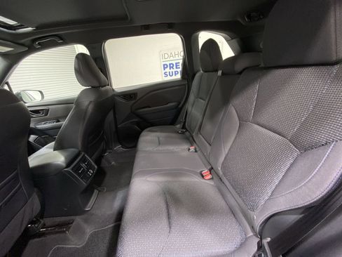 Used 2025 Subaru Forester Premium AWD/4WD image 22