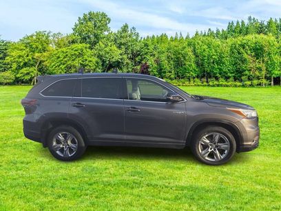 Used 2015 Toyota Highlander Limited w/ Driver Technology Package