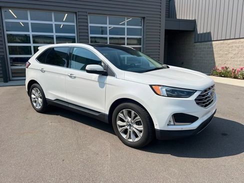 Used 2020 Ford Edge Titanium w/ Equipment Group 301A AWD/4WD image 3