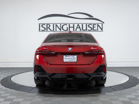 Used 2025 BMW 530i xDrive w/ M Sport Package AWD/4WD image 6
