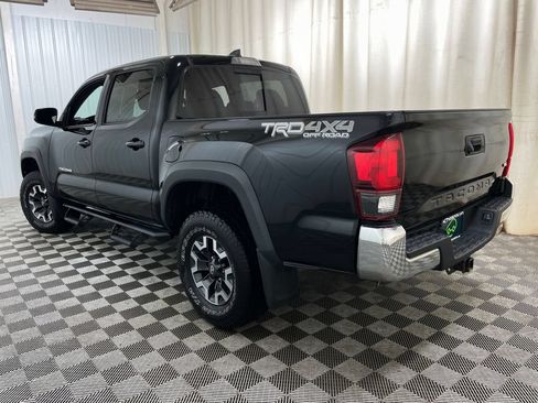 Used 2019 Toyota Tacoma TRD Off-Road AWD/4WD image 16