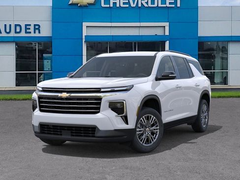 New 2026 Chevrolet Traverse LT image 6