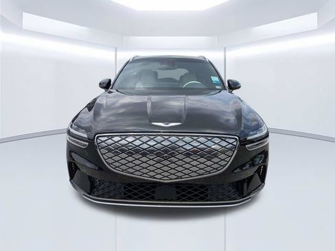 Used 2025 Genesis Electrified GV70 AWD/4WD image 10