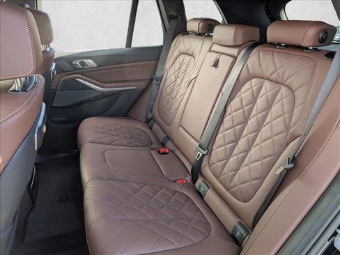 Used 2026 BMW X5 xDrive40i w/ Climate Comfort Package image 16