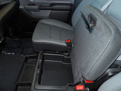 Used 2022 RAM 1500 Big Horn AWD/4WD image 28