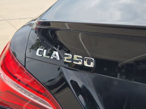 Used 2019 Mercedes-Benz CLA 250 image 11