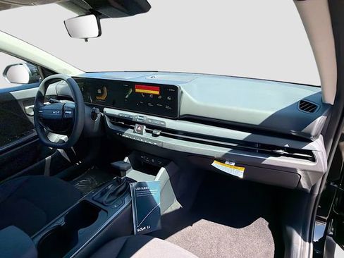 New 2026 Kia K4 LXS FWD image 26