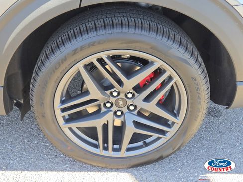 New 2026 Ford Explorer ST w/ Sun And Sound Package image 5