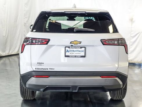 Certified 2025 Chevrolet Equinox LT AWD/4WD image 8