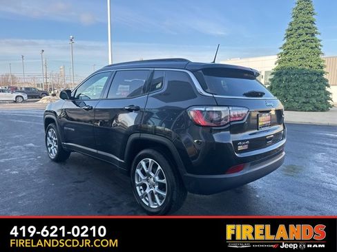 Used 2022 Jeep Compass Latitude image 9