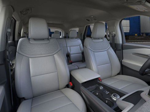 New 2026 Ford Explorer Active w/ Active Comfort Package image 10