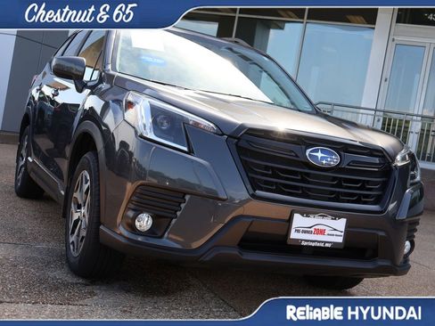 Used 2022 Subaru Forester Premium AWD/4WD image 7