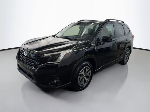 Used 2023 Subaru Forester Premium AWD/4WD image 5