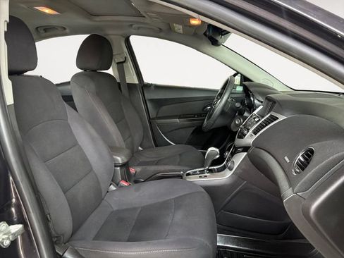 Used 2015 Chevrolet Cruze LT w/ Sun And Sound Package FWD image 13