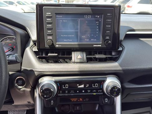 Used 2021 Toyota RAV4 XLE AWD/4WD image 20
