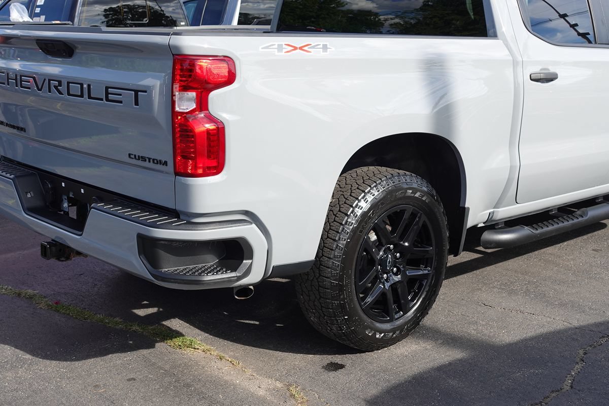Used 2024 Chevrolet Silverado 1500 Custom w/ LPO, Dark Essentials Package AWD/4WD image 13