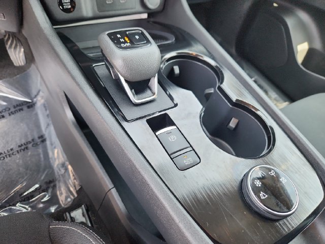 Used 2024 Nissan Rogue S AWD/4WD image 19