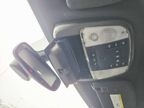 Used 2018 Jeep Grand Cherokee Overland image 29