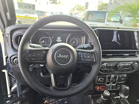 New 2026 Jeep Gladiator Rubicon image 24