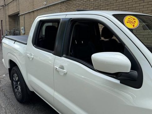 Used 2024 Nissan Frontier SL w/ Technology Package AWD/4WD image 4