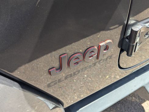 Used 2021 Jeep Gladiator Mojave AWD/4WD image 10