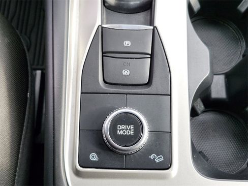 Used 2022 Ford Explorer XLT image 24