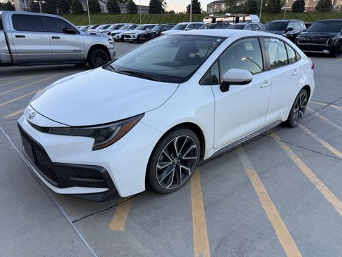 Used 2022 Toyota Corolla SE w/ Carpet Mat Package (TMS) FWD image 1