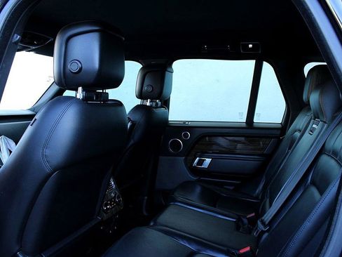 Used 2018 Land Rover Range Rover image 10